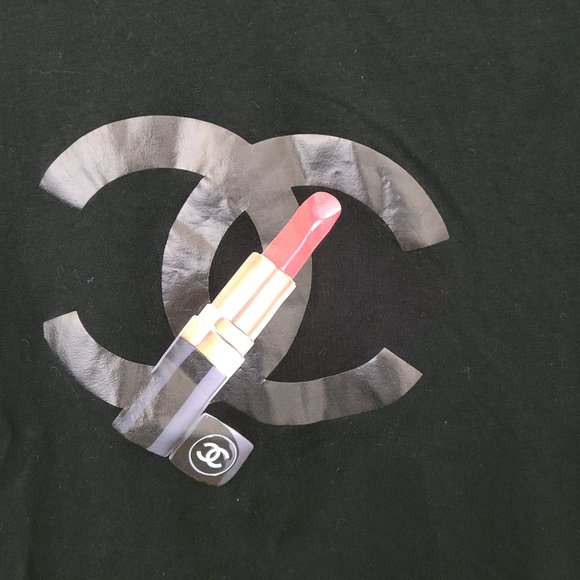 Women's Black Fun Lipstick Imagine T Shirt - Picture 2 of 3